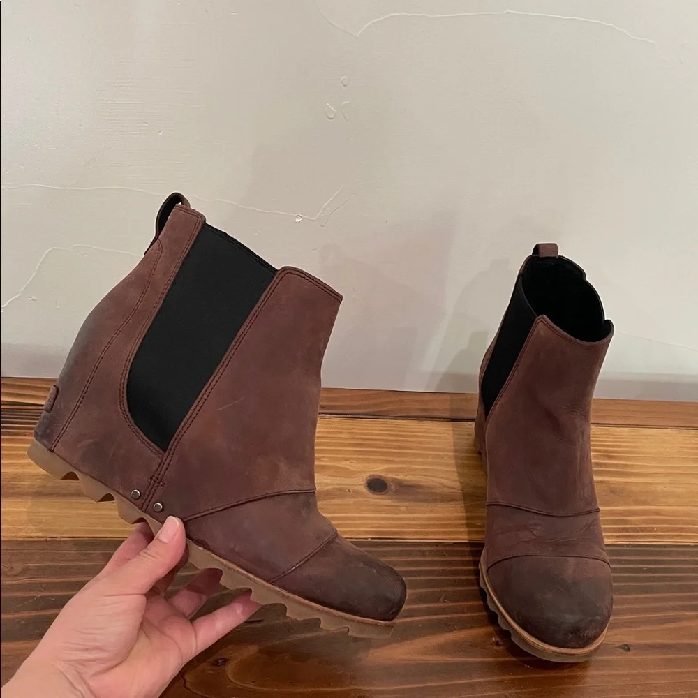 Sorel Lea Wedge Ankle Boots In Redwood/Black Women’s Size 10